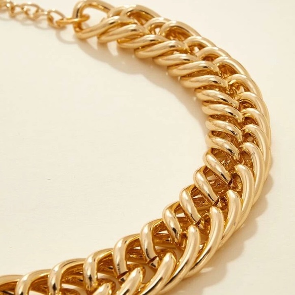 GOLD 90’s CHUNKY CHAIN STATEMENT CHOKER NECKLACE - Picture 4 of 4